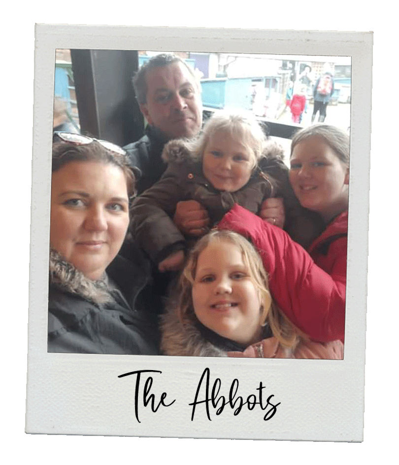 The-Abbots-DOD-Family-810x946